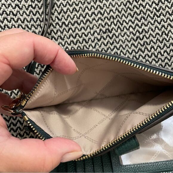 Michael Kors Double Zip Wallet/Phone Case Wristlet Green Leather - Picture 10 of 14